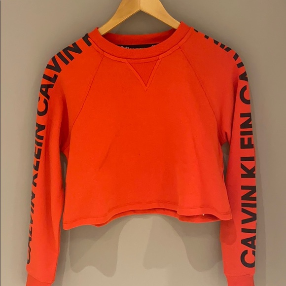 Calvin Klein Tops - Calvin Klein crop top size xs